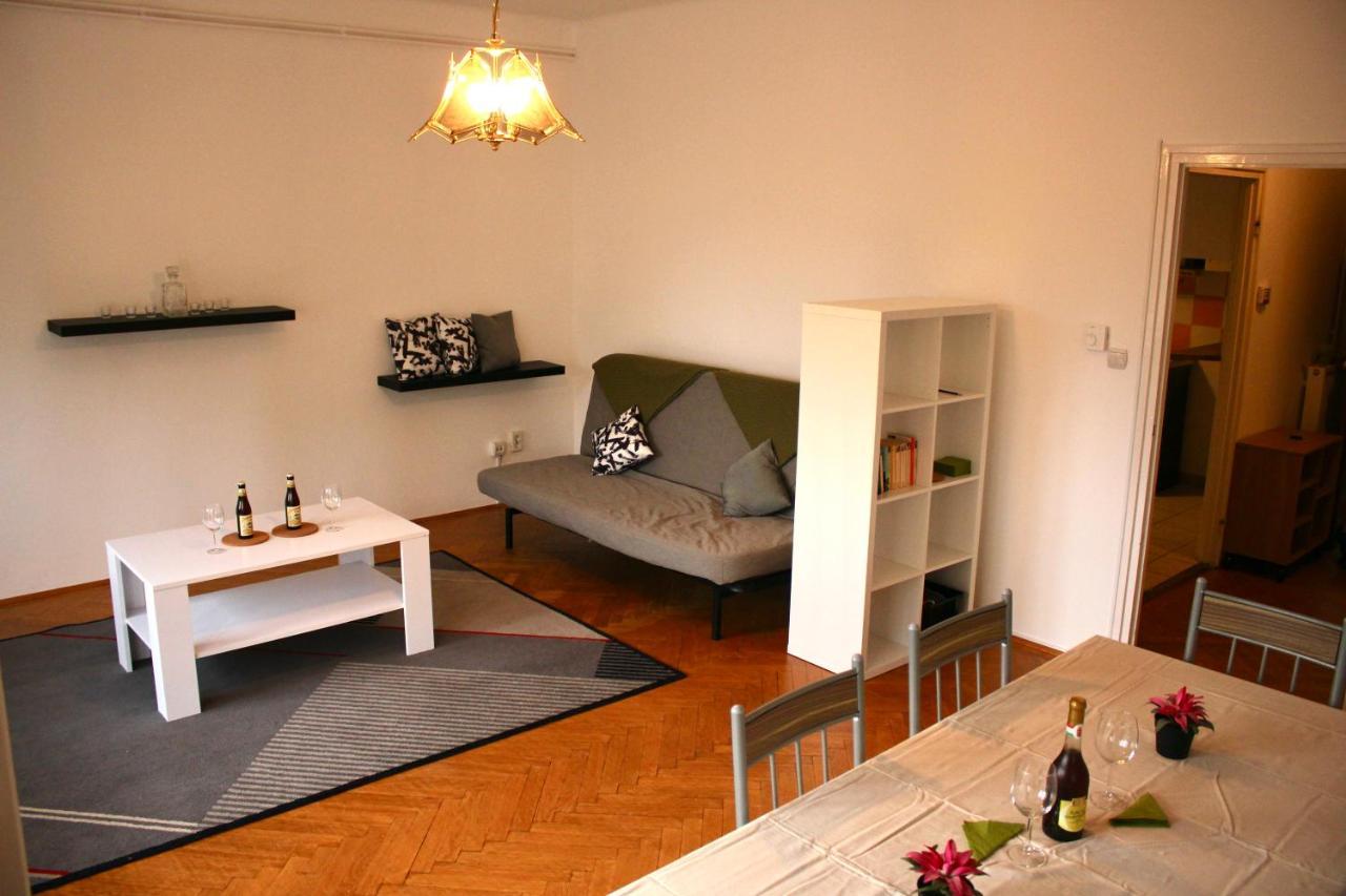Castle Stallion Apartment Budapest Exterior photo